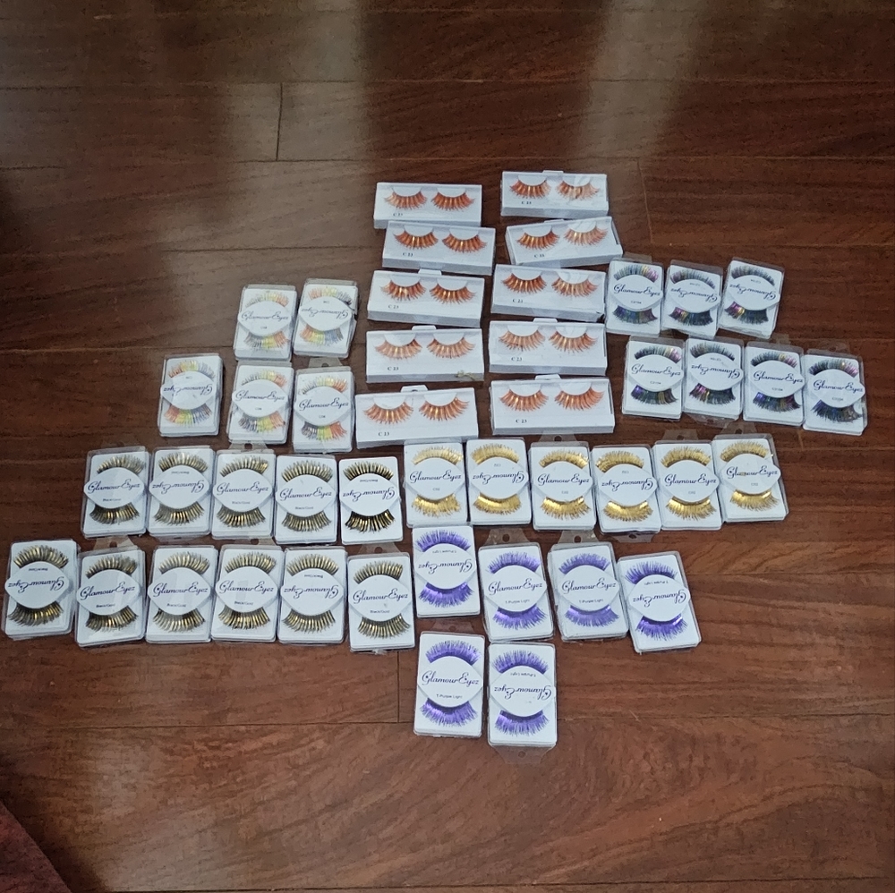 45 sets of eyelashes